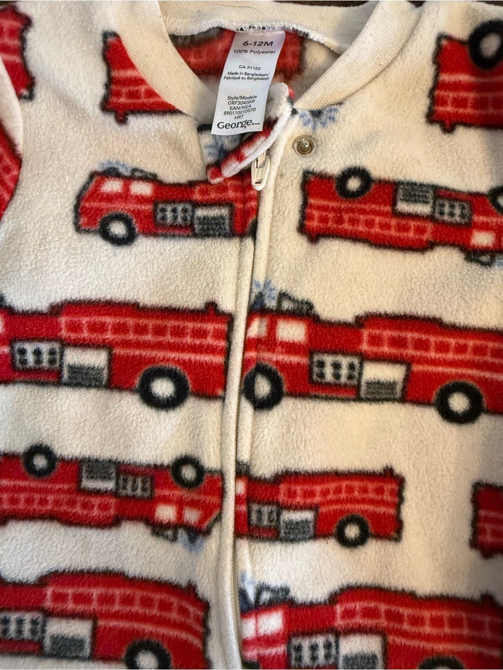 Assorted PJs, fits 6-9m - Picture 4 of 5